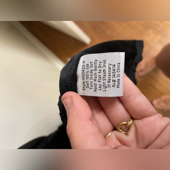 NWT Johnny Was|| SILK CHARMEUSE EMBROIDERED ROBE/KIMONO size large - Picture 15 of 16